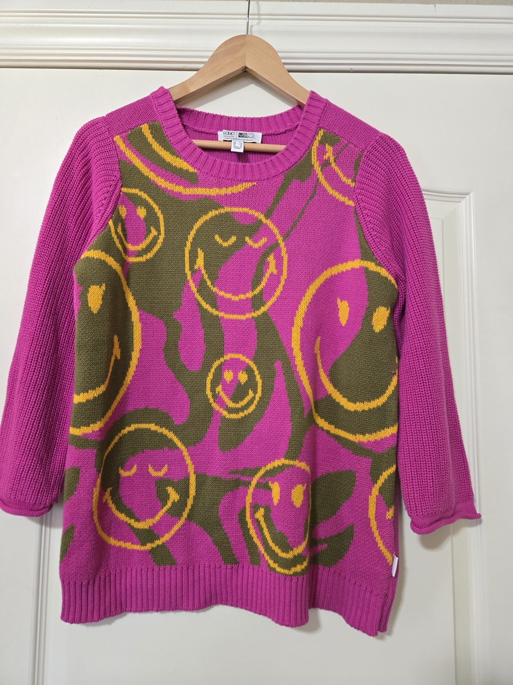 Logo Lori Goldstein Hot Pink Crewneck Sweater with Yellow Smiley Motif Cozy